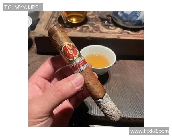 足球巨星与雪茄的独特情缘探索:从赛场到私密时光的奢华象征